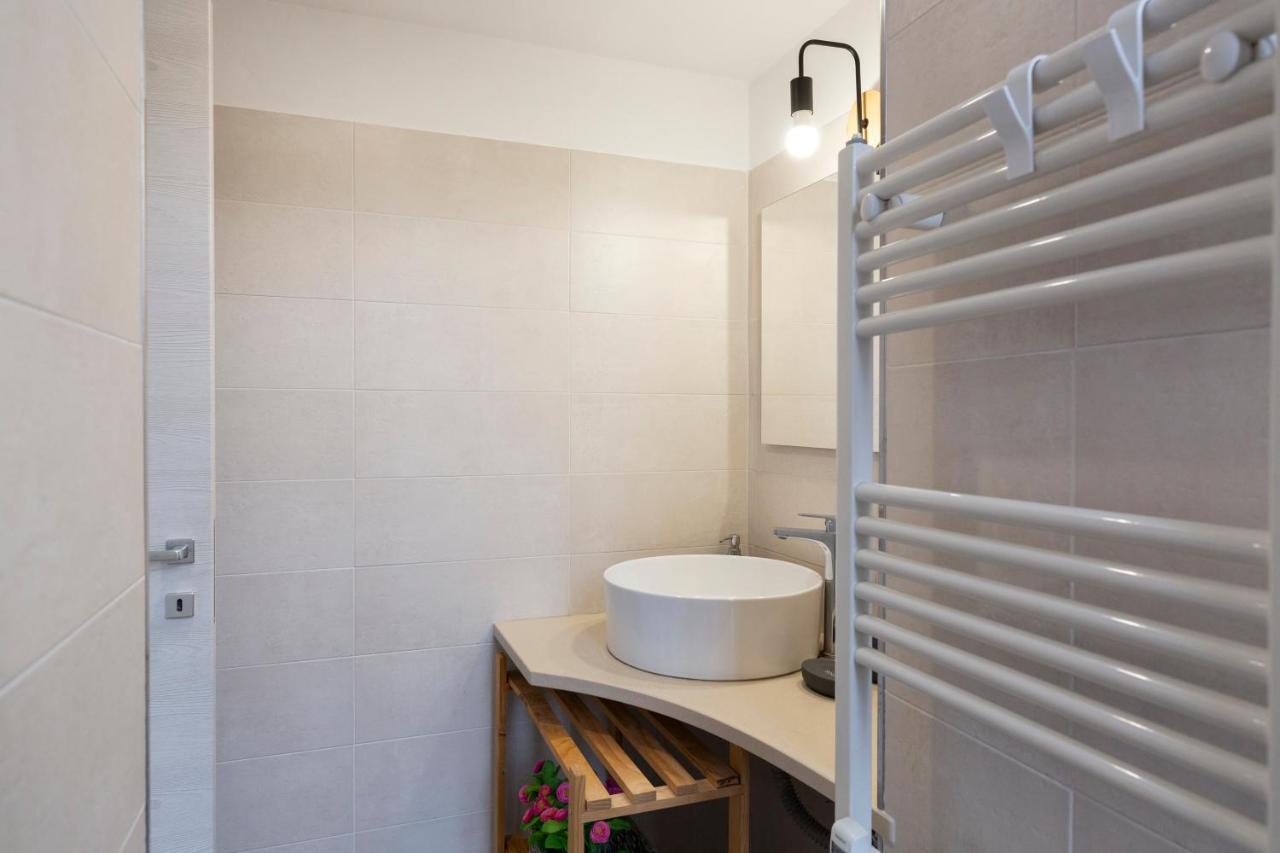 Mezzofanti - Tre Ponti Apartment Milan Luaran gambar